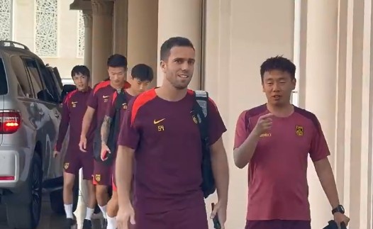 北京记者:塞鸟半场表现活跃多次送出妙传 得到教练组和队友好评